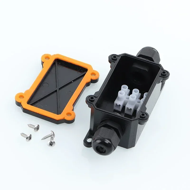 IP68 waterproof junction box,  - مراجعة Outdoor Power Outlet Box وسعره
