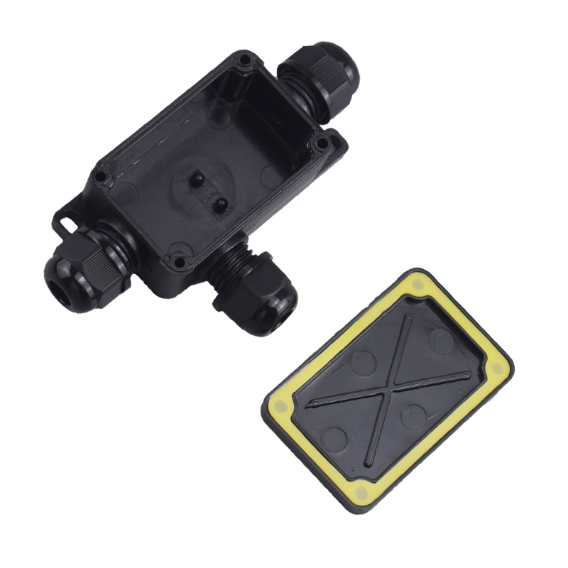 3 Way Outdoor Waterproof IP66  - مراجعة Outdoor Power Outlet Box وسعره