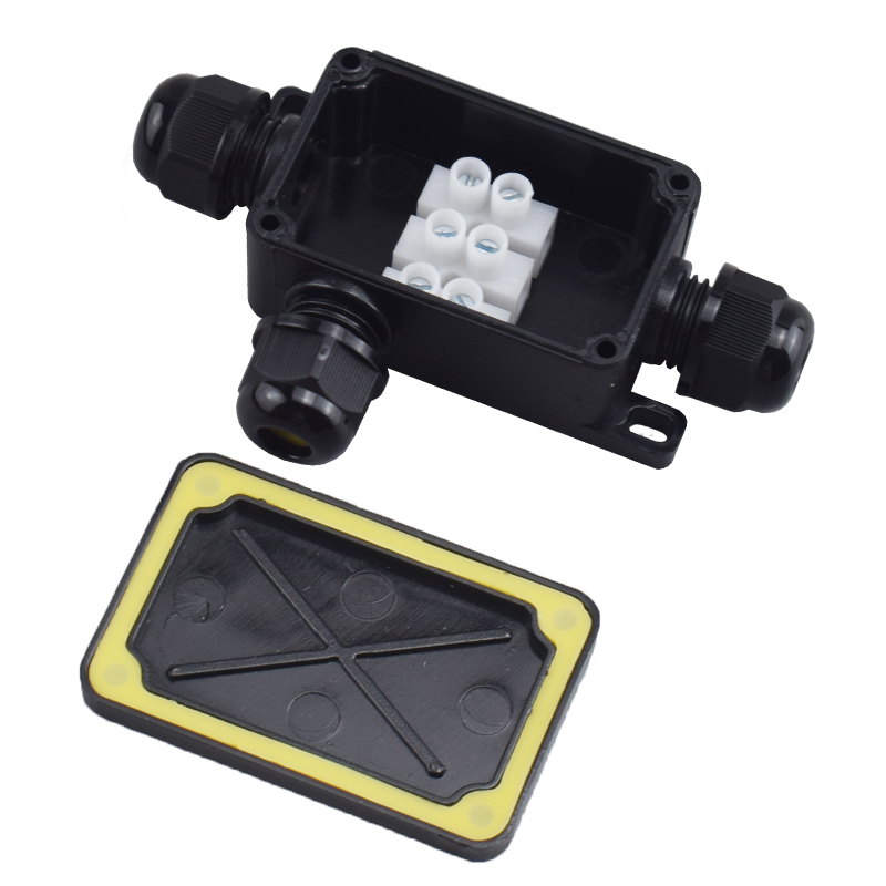 3 Way Outdoor Waterproof IP66  - مراجعة Outdoor Power Outlet Box وسعره