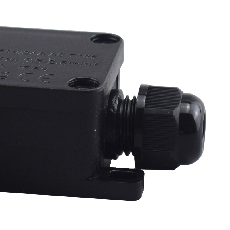 3 Way Outdoor Waterproof IP66  - مراجعة Outdoor Power Outlet Box وسعره